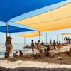 Egyedi Napvitorla strand, homokozó felett